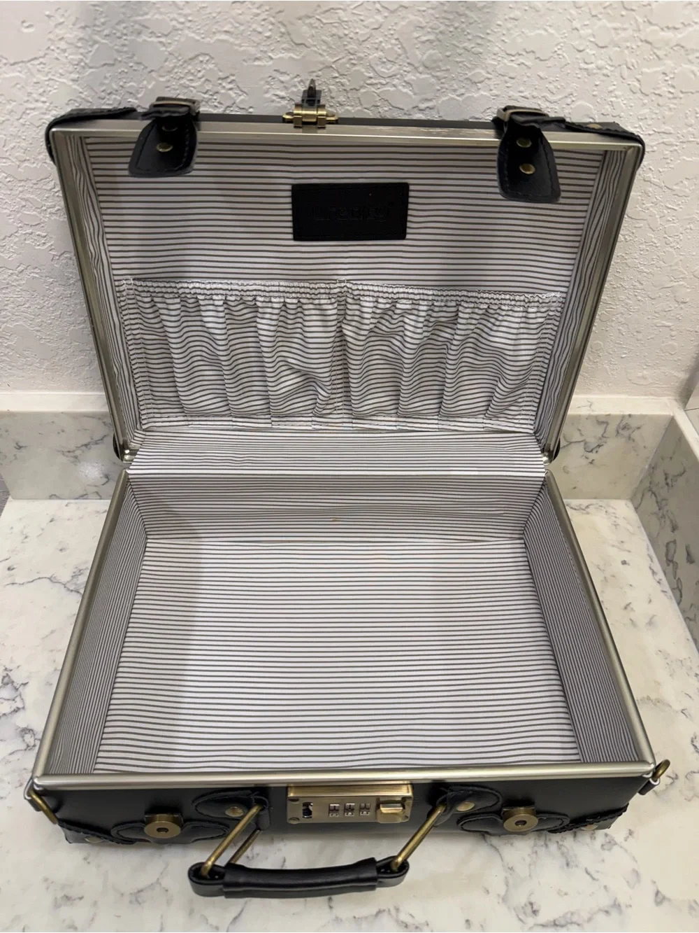 Urecity Vintage 12” Train Case Makeup Travel Trunk Black Carry-On Suitcase